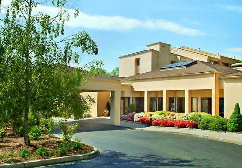 Courtyard By Marriott